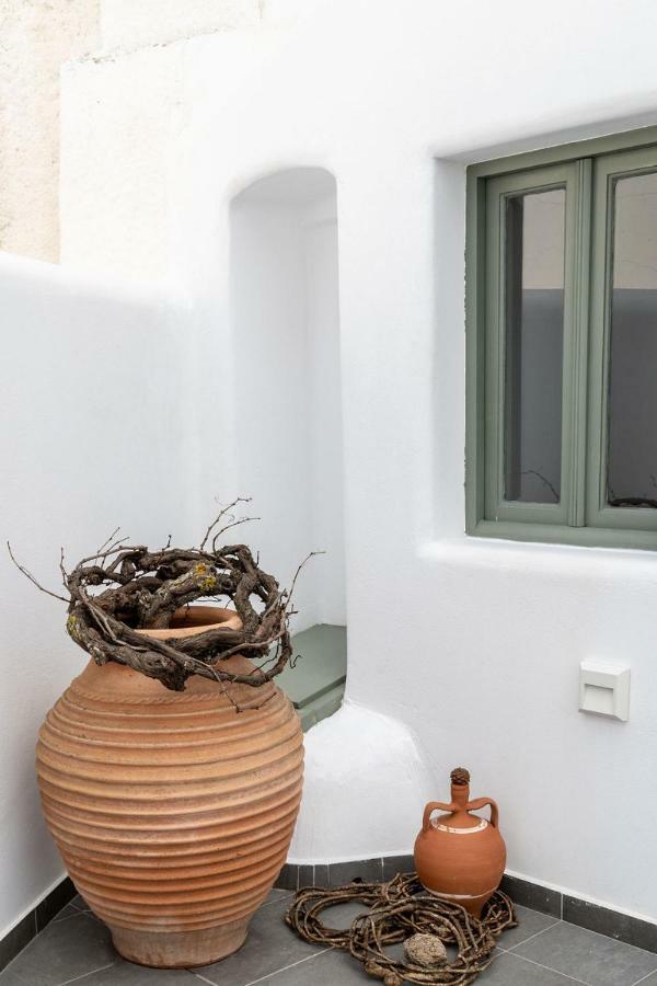 Astrea Suites Feggaropetra Cave House Fira  Exteriér fotografie